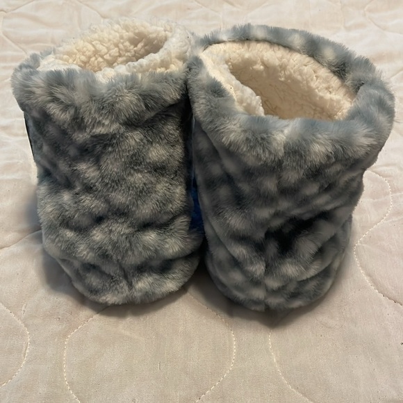 COMPASS Sherpa High Top Non Slip Grip Slipper, Women’s OS, Gray - Picture 3 of 5